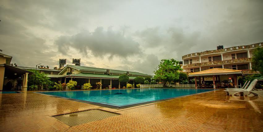 Chilaw City Hotel Negombo Ngoại thất bức ảnh